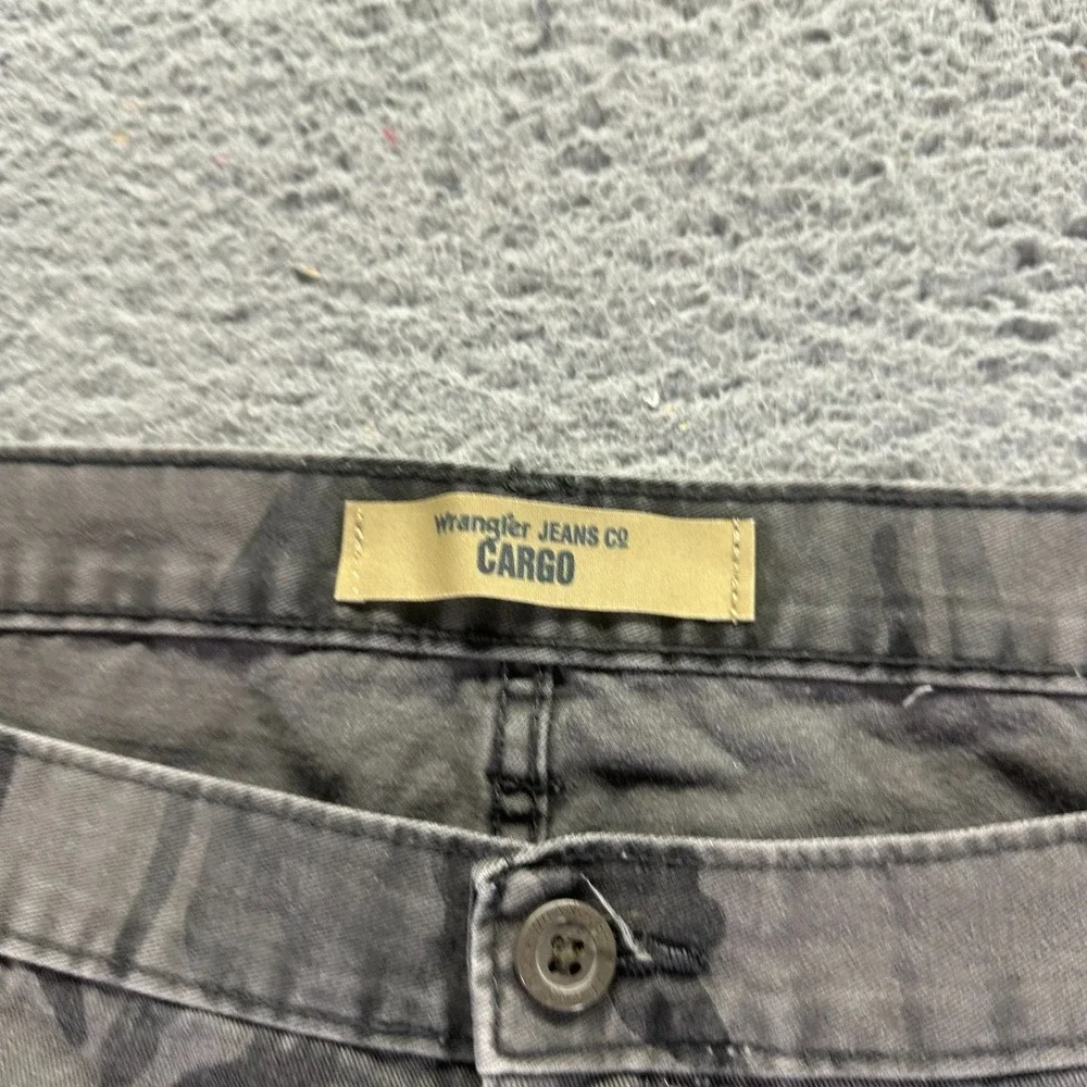 Wrangler Pant Mens 42x30 Gray Camouflage Cotton Twill Cargo Straight Leg Utility